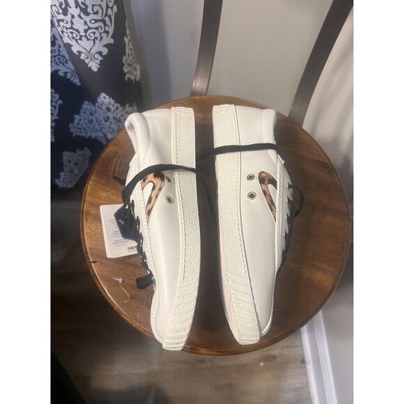TRETORN Women's Leather Casual Sneakers White Leopard US 9 NWT Preppy City Mom - Picture 2 of 5